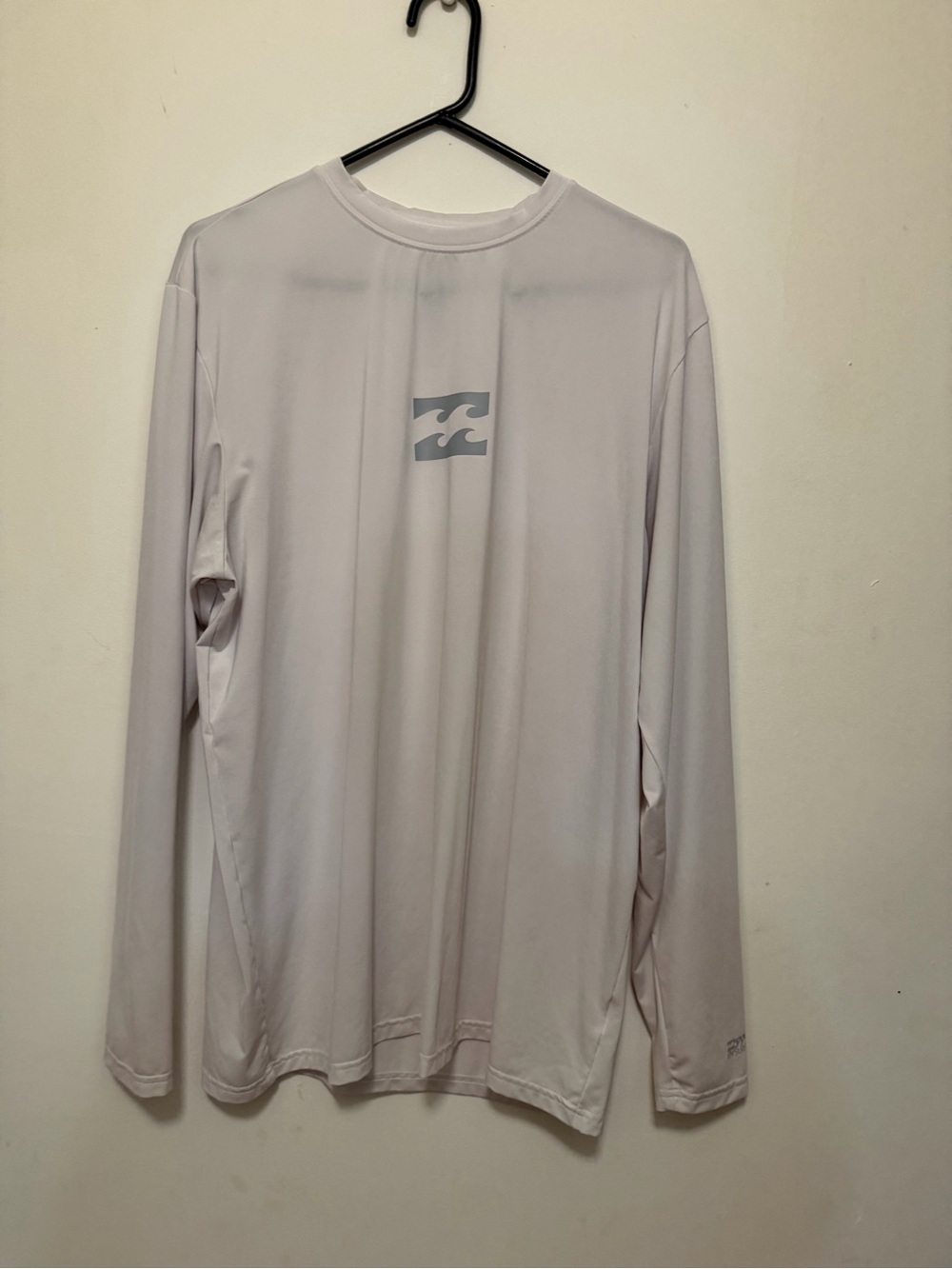 Billabong Men’s Long Sleeve Performance Shirt in Light Gray